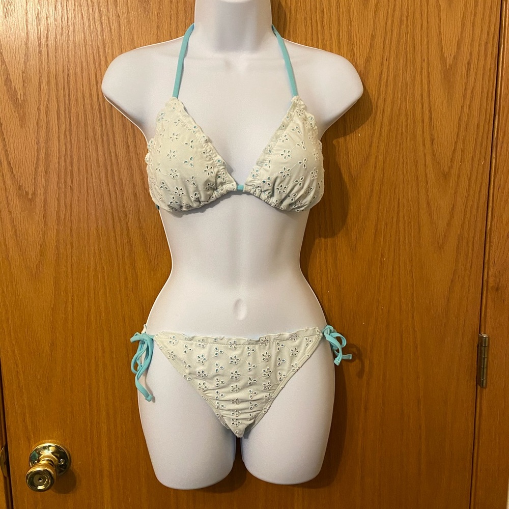 Xhilaration bikini size medium
